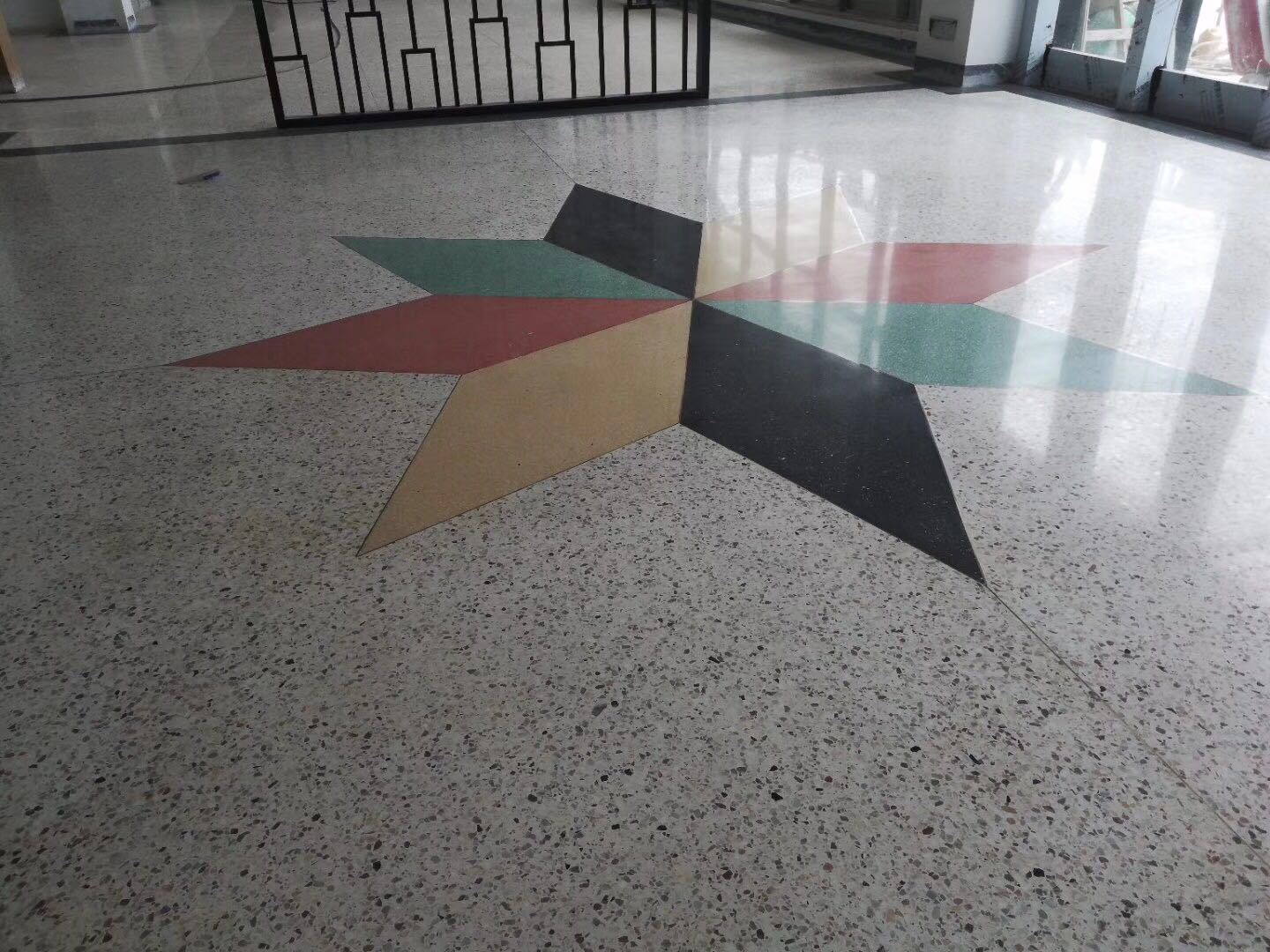 油漆两年半社区看片