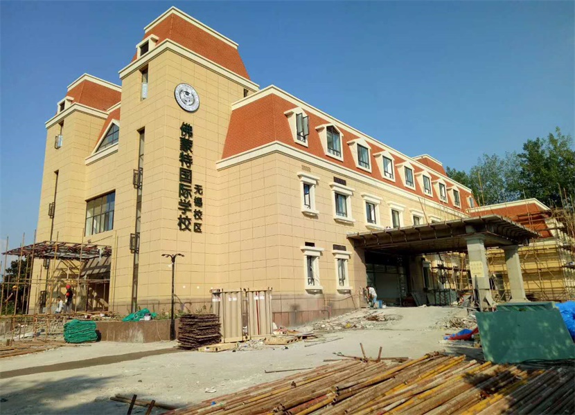 壓線機和彈簧機的區別：